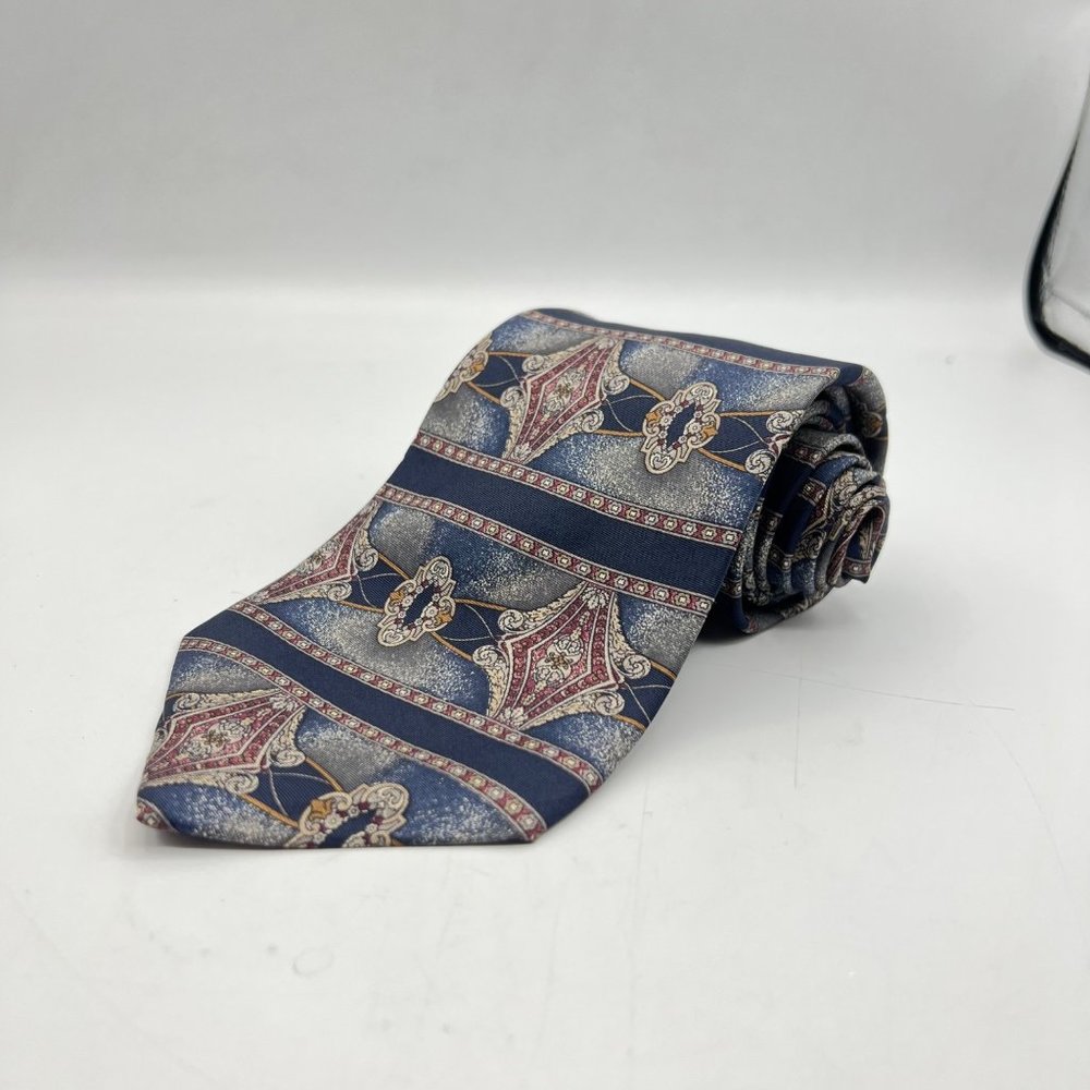 Vintage Halston Neck Tie Mens Standard Size Blue 100% Italian Silk Striped